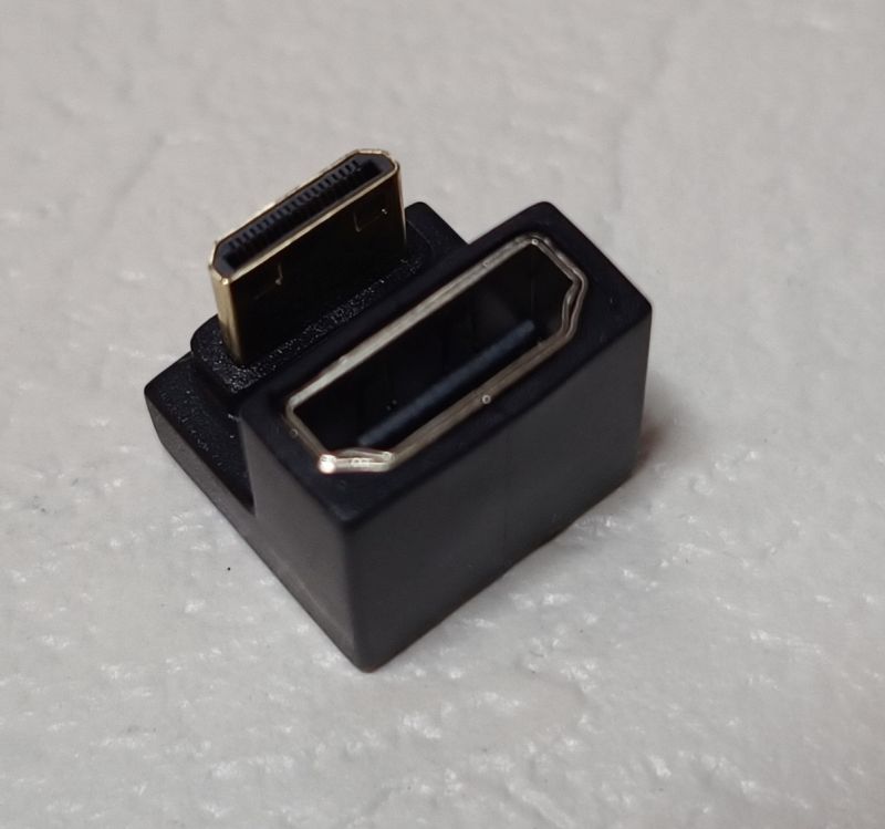 HDMIからMini HDMIにしてくれて更にU字型