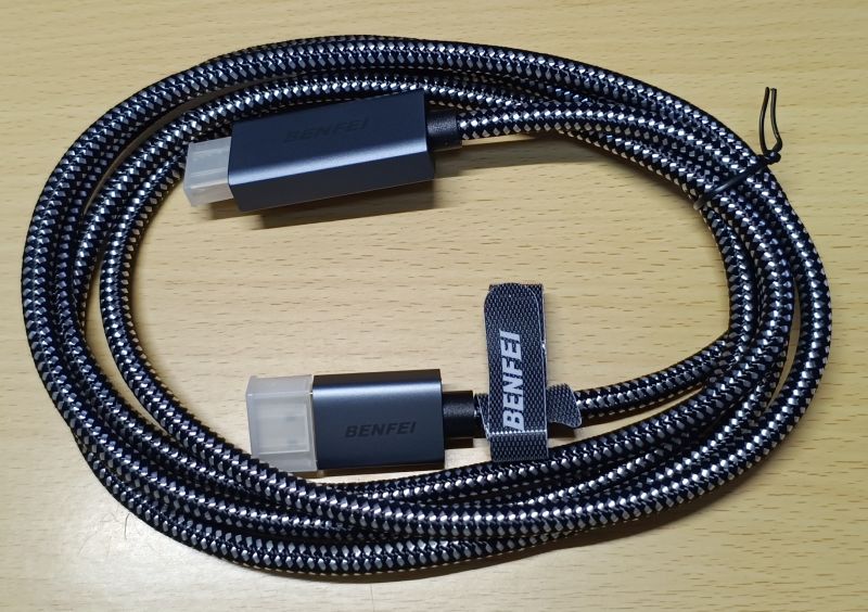 普通のケーブル