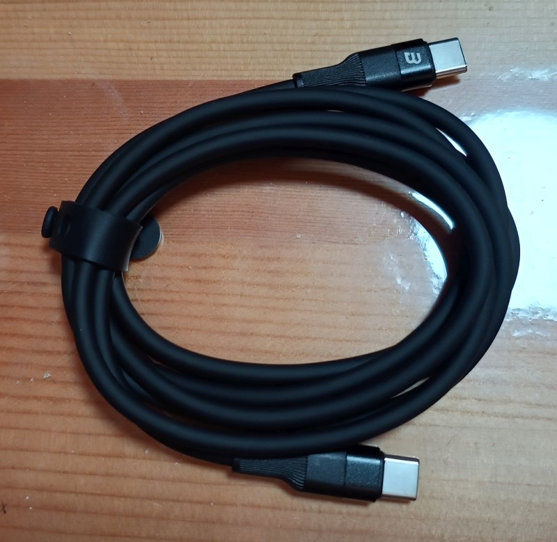 至って普通のType-Cケーブル